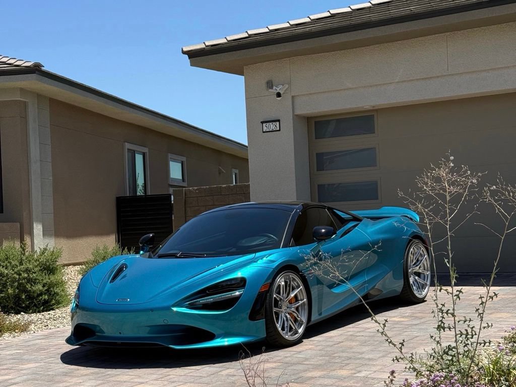 Used 2024 McLaren 750S Spider RWD image 5