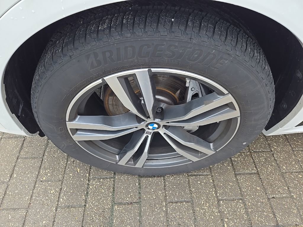 Used 2026 BMW X7 xDrive40i w/ M Sport Package AWD/4WD image 13