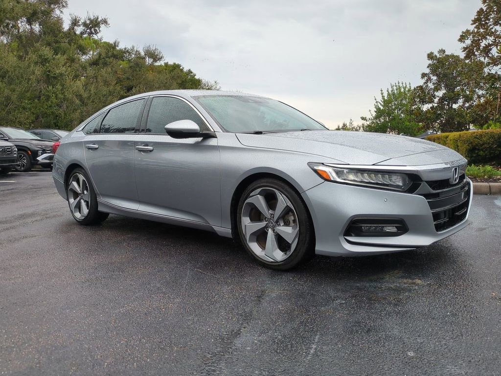 Used 2018 Honda Accord Touring image 3
