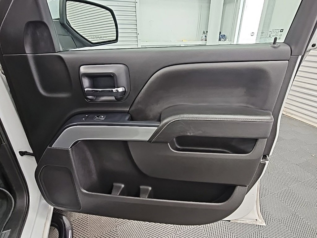 Used 2018 Chevrolet Silverado 1500 LT w/ All Star Edition image 36