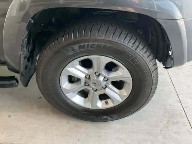 Used 2019 Toyota 4Runner SR5 AWD/4WD image 22