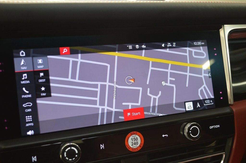 Certified 2025 Porsche Macan image 29