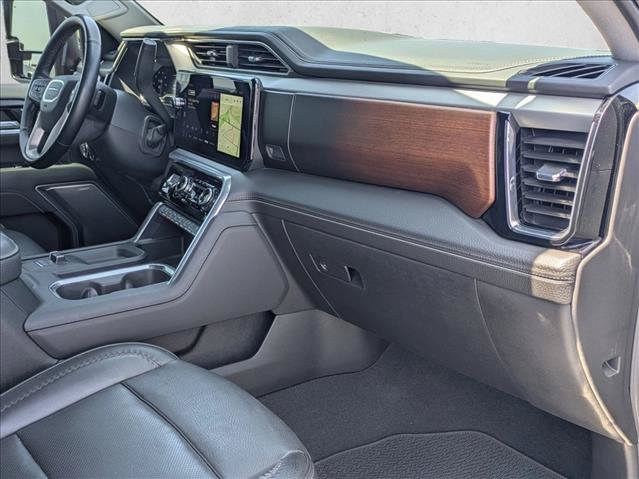 Used 2024 GMC Sierra 2500 Denali w/ Denali Reserve Package AWD/4WD image 22