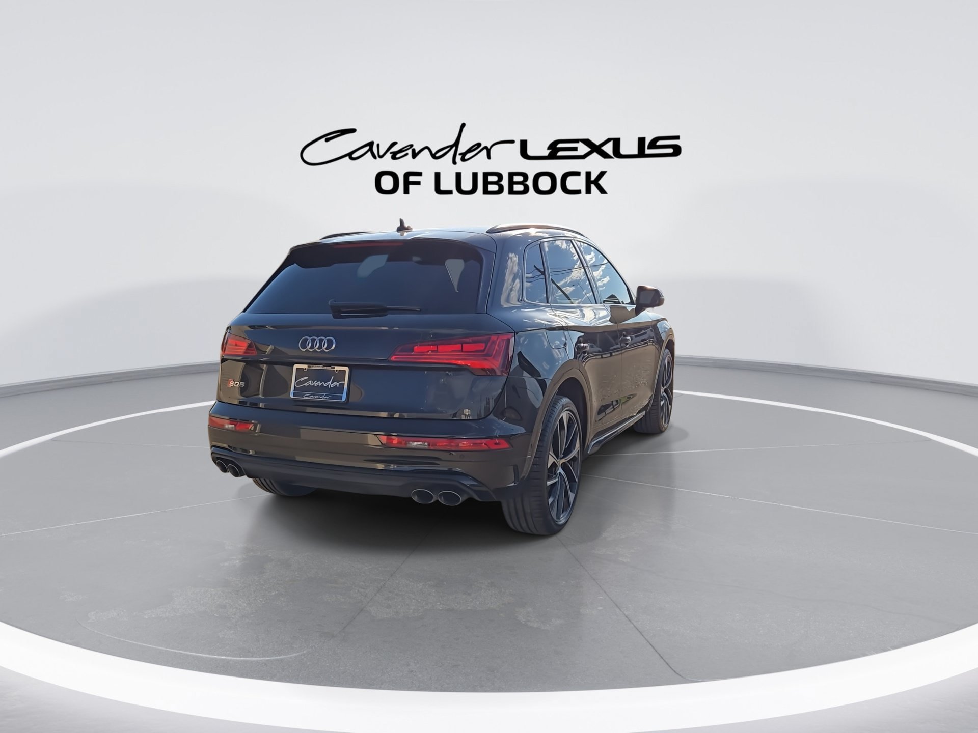 Used 2024 Audi SQ5 Prestige AWD/4WD image 8
