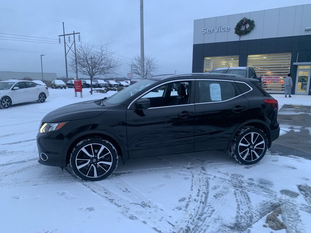 Used 2018 Nissan Rogue Sport SL w/ SL Premium Package image 4