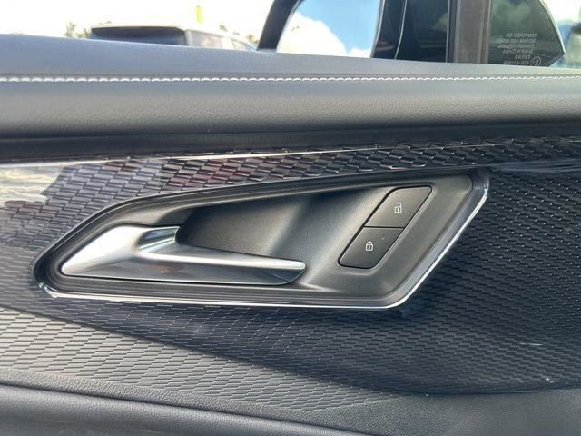 New 2026 Chevrolet Blazer EV LT image 12