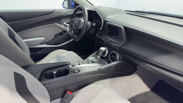 Used 2019 Chevrolet Camaro LT RWD image 22