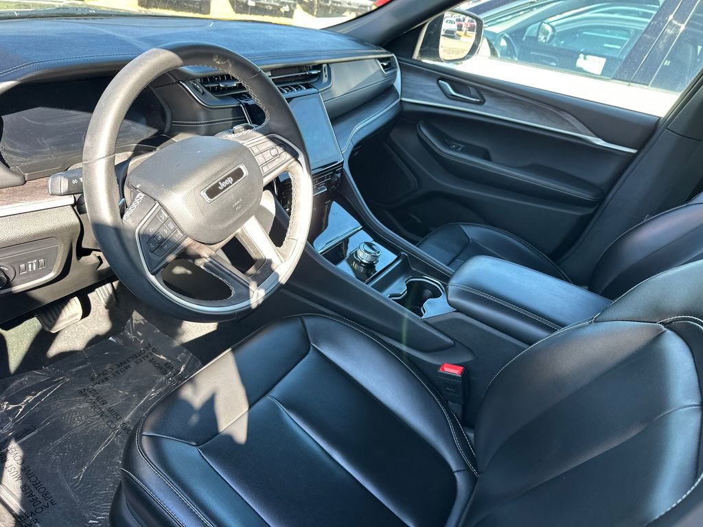 Used 2024 Jeep Grand Cherokee Limited image 10