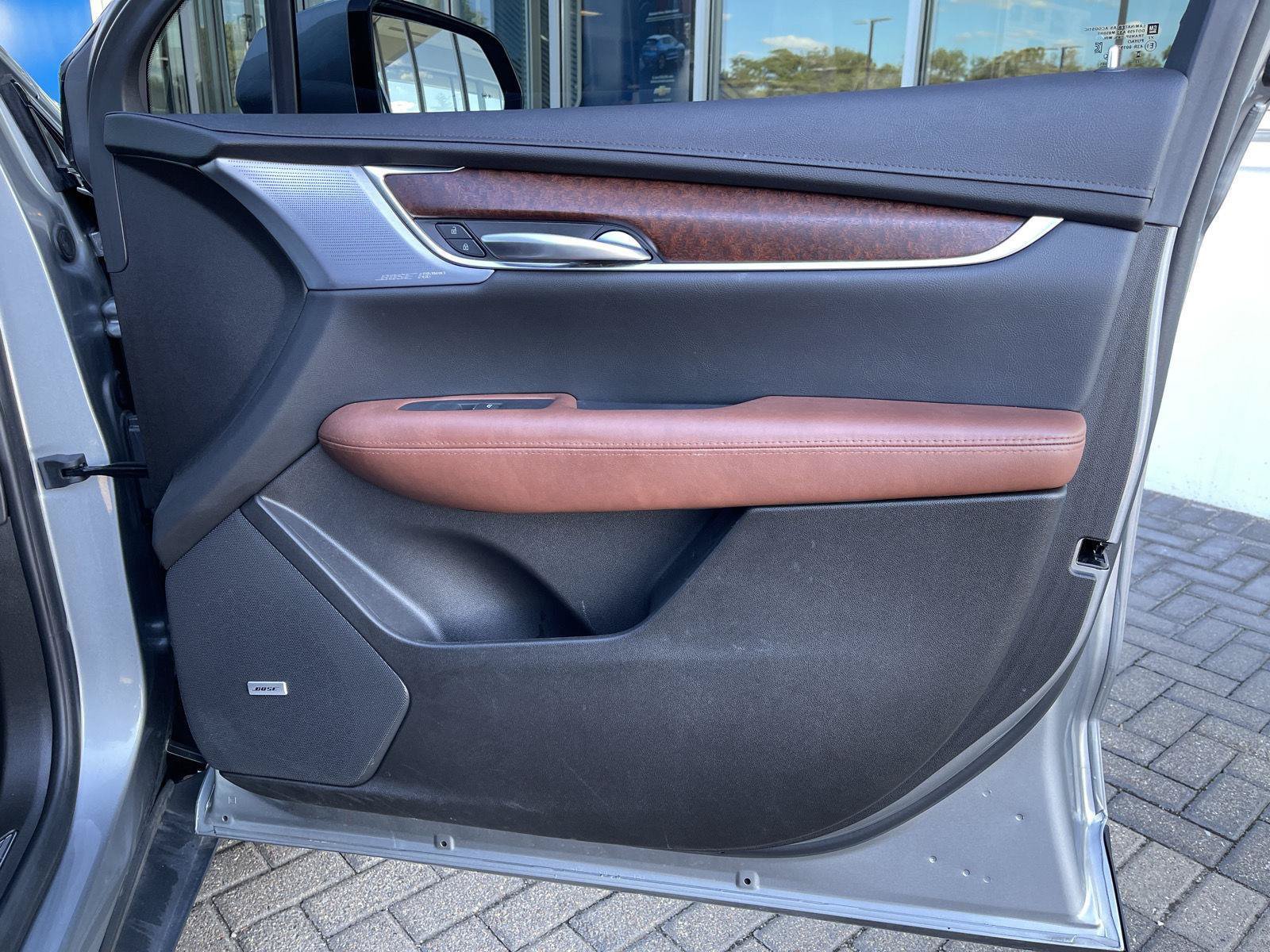 Used 2024 Cadillac XT5 Sportv w/ Technology Package AWD/4WD image 36