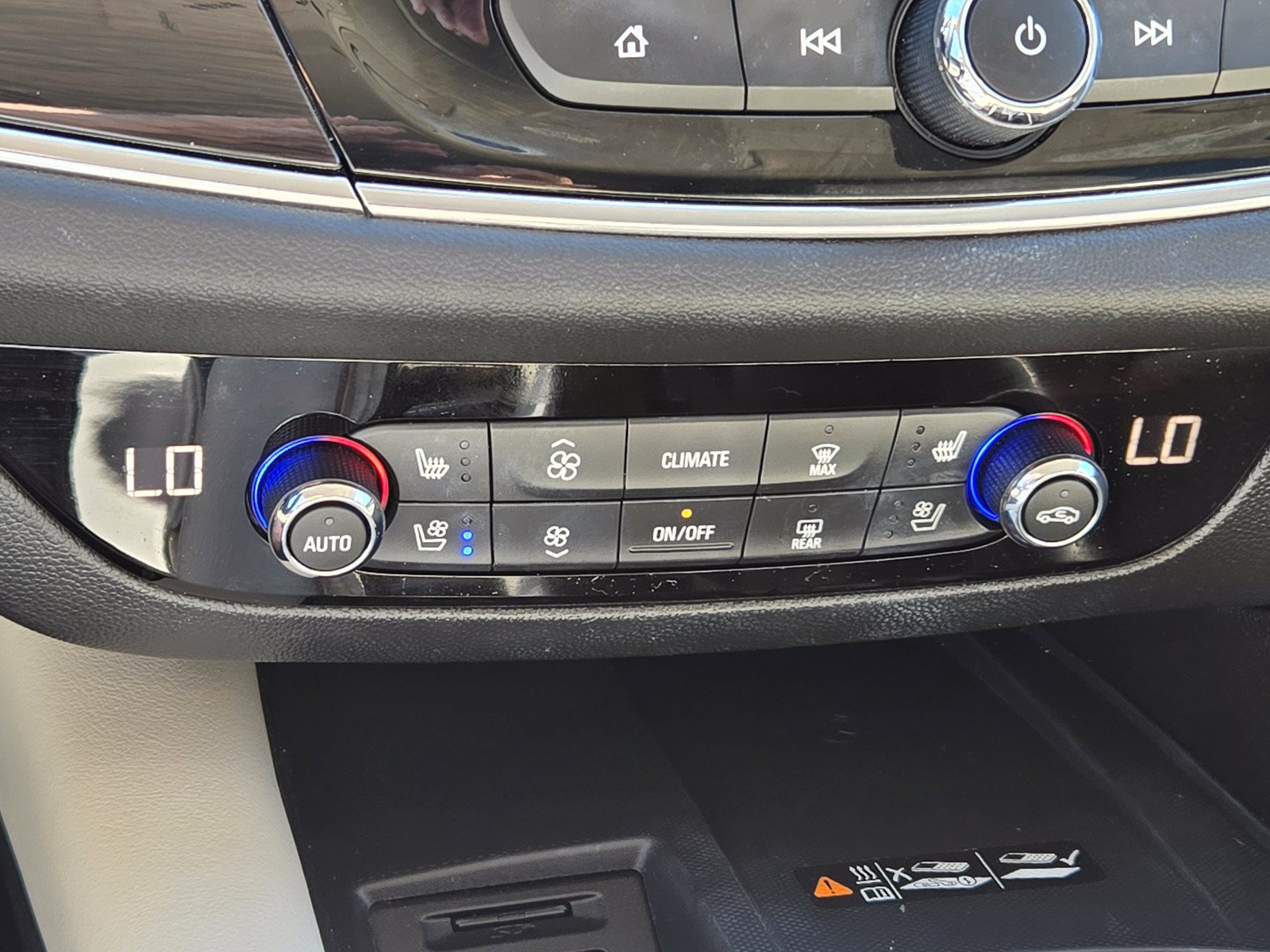 Used 2023 Buick Enclave Premium w/ Experience Buick Package AWD/4WD image 21