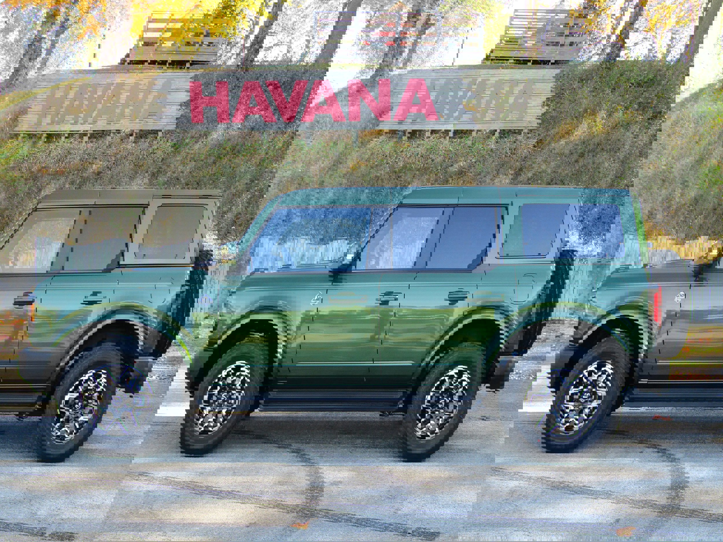 New 2025 Ford Bronco Outer Banks image 1