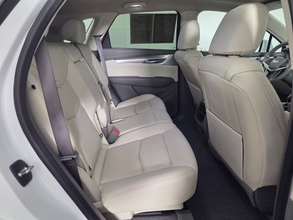 Used 2023 Cadillac XT5 Premium Luxury w/ Technology Package AWD/4WD image 30
