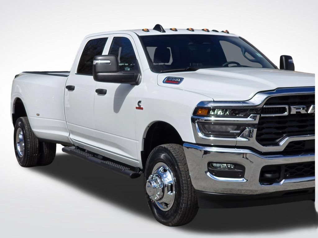 New 2026 RAM 3500 Tradesman AWD/4WD image 39