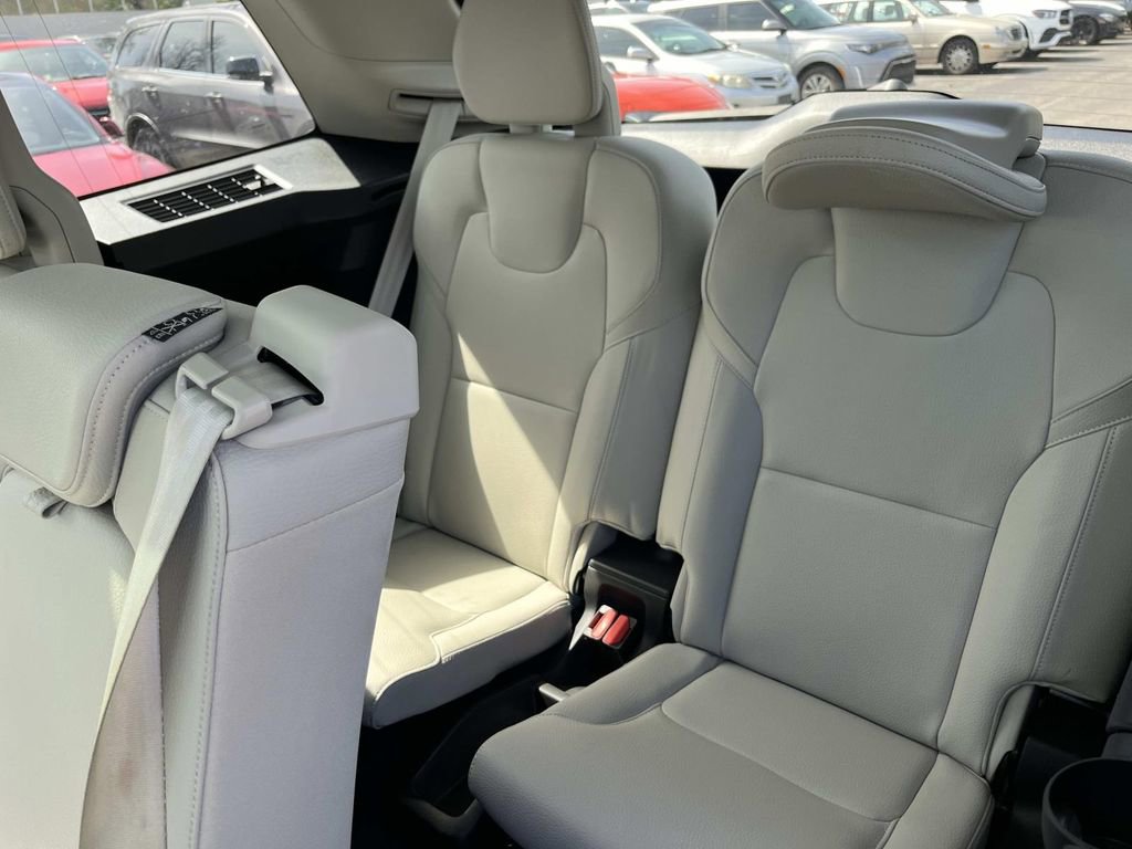 Certified 2024 Volvo XC90 B6 Plus w/ Protection Package image 20