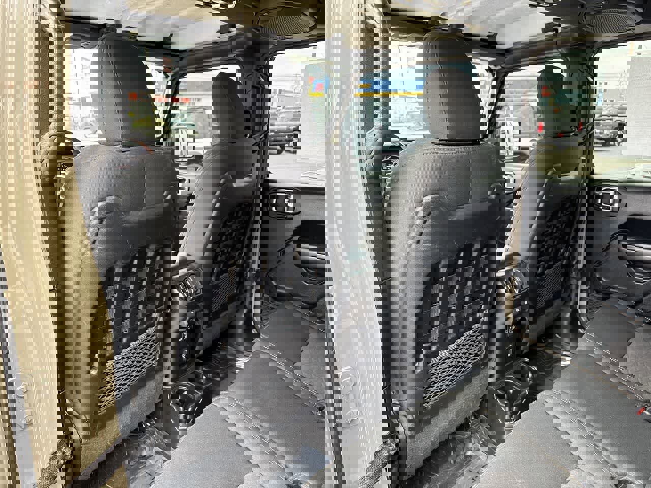 Used 2020 Jeep Gladiator Mojave w/ Cold Weather Group image 13