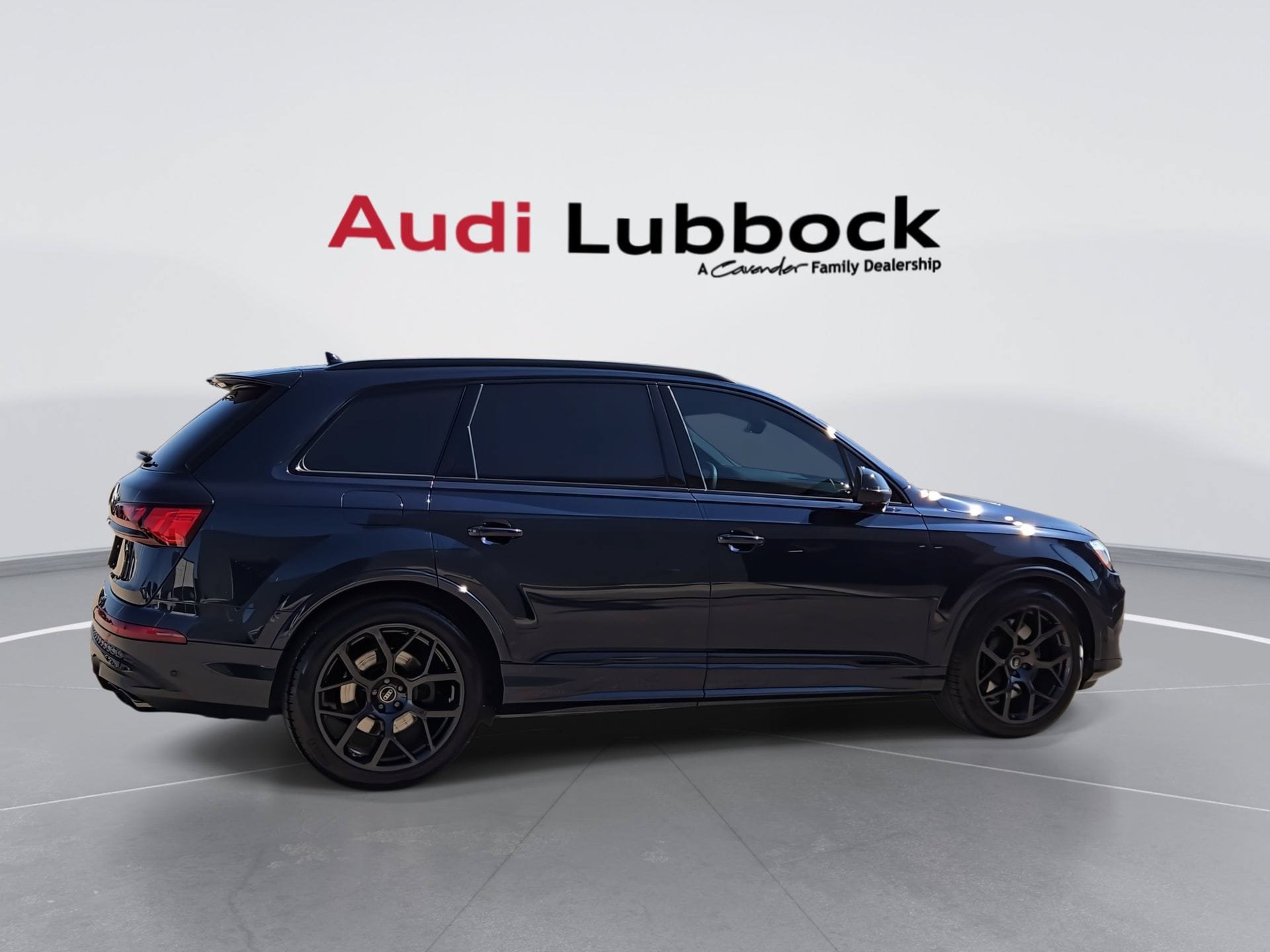 Certified 2025 Audi SQ7 Prestige AWD/4WD image 8