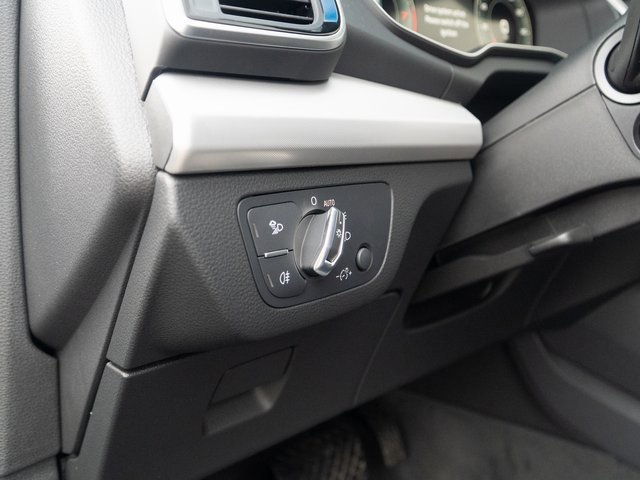 Certified 2025 Audi Q5 2.0T Premium w/ Convenience Plus Package image 28