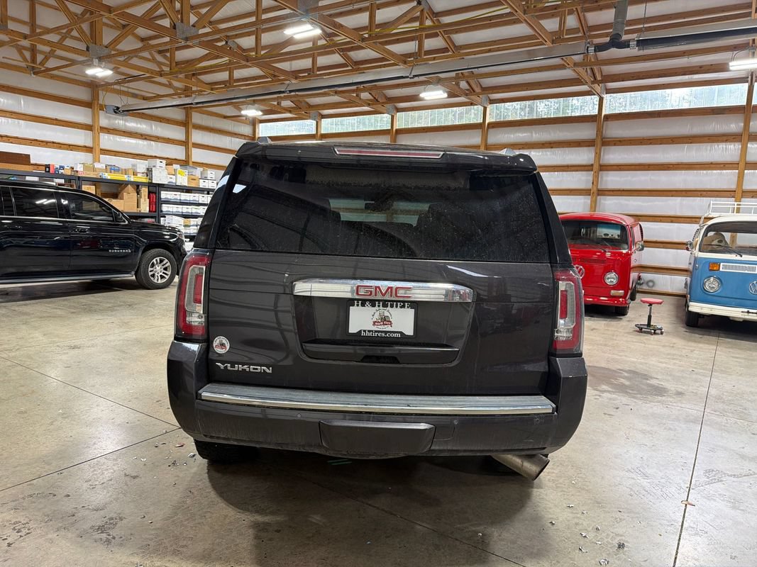 Used 2016 GMC Yukon Denali w/ Open Road Package AWD/4WD image 9