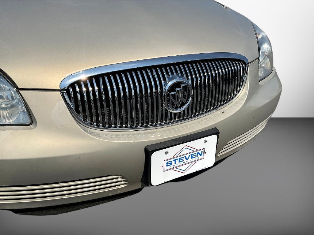 Used 2008 Buick Lucerne CXL w/ Driver Confidence Package FWD image 32