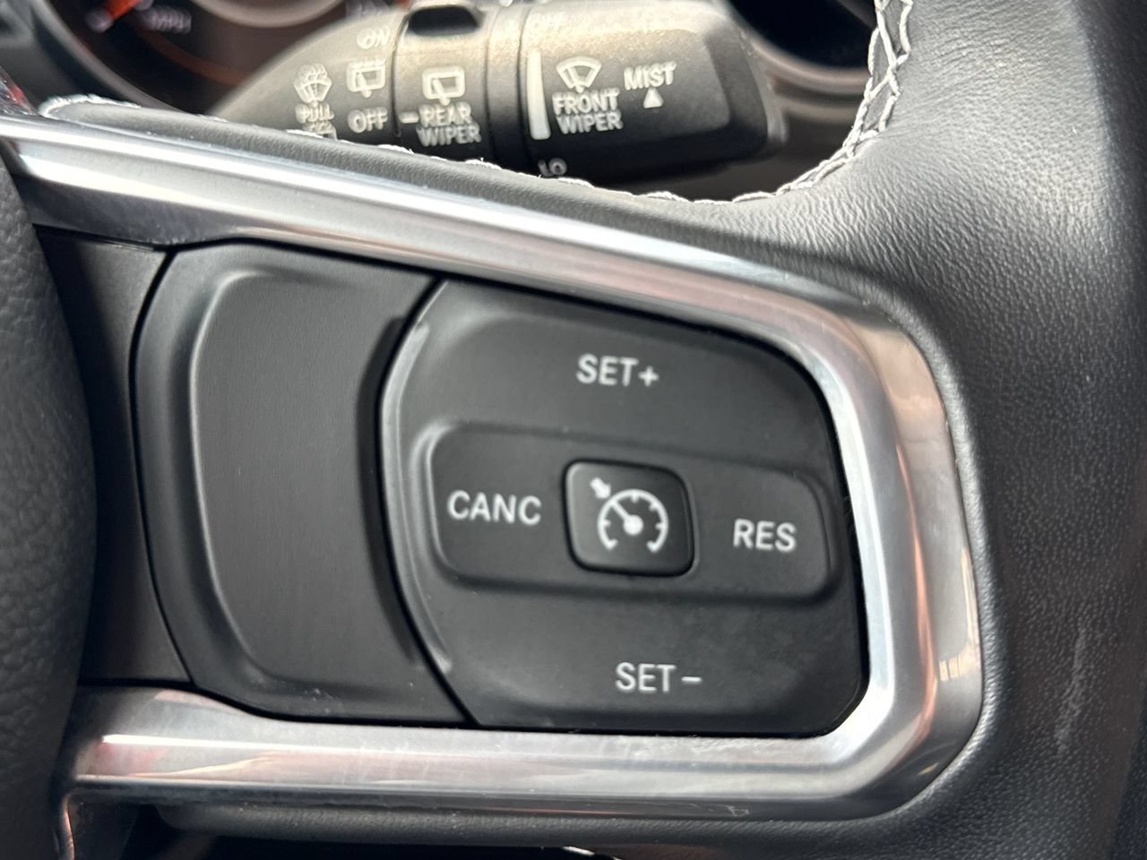 Used 2022 Jeep Wrangler Unlimited Sahara AWD/4WD image 25