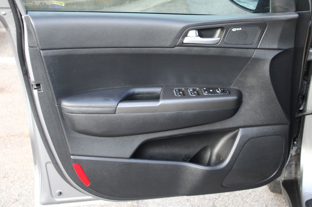 Used 2021 Kia Sportage LX FWD image 19