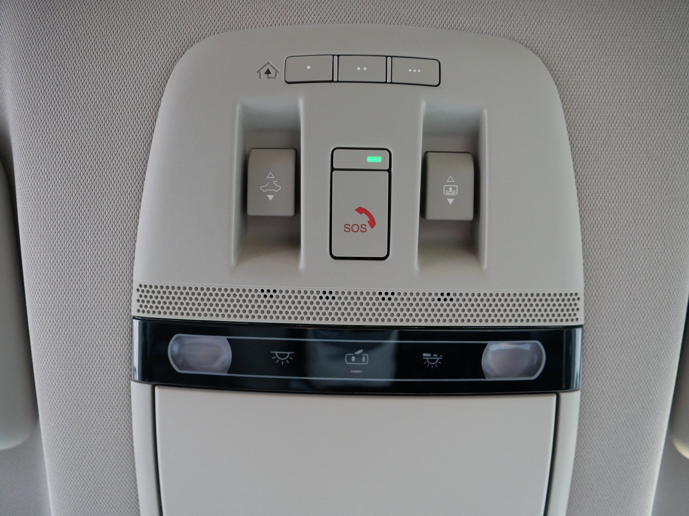 Certified 2023 Nissan Ariya AWD image 32