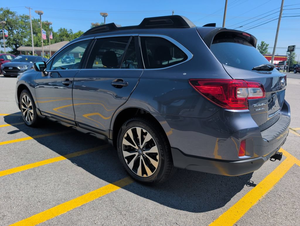 Used 2017 Subaru Outback 2.5i Limited AWD/4WD image 5