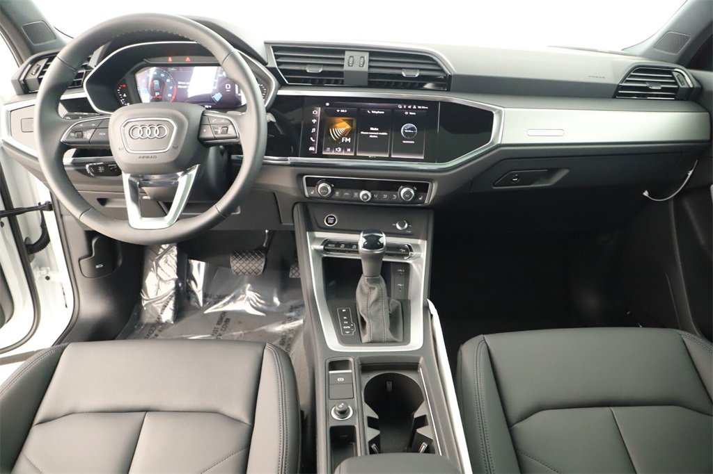 New 2025 Audi Q3 2.0T Premium image 18