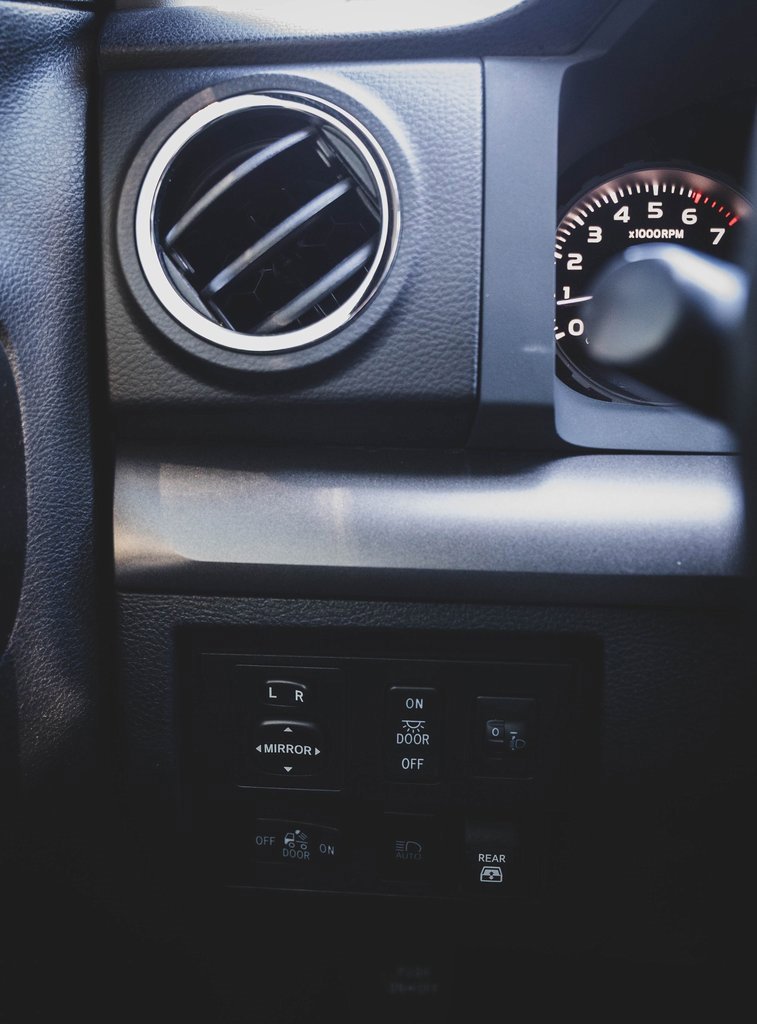 Used 2020 Toyota Tundra SR5 image 7