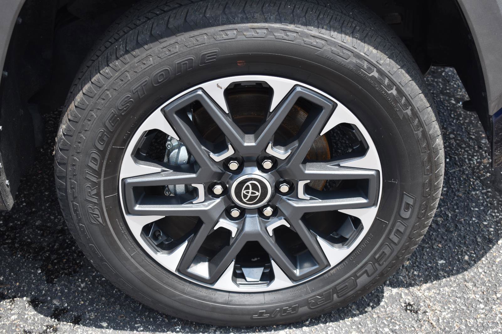 Used 2024 Toyota Tundra Limited AWD/4WD image 6