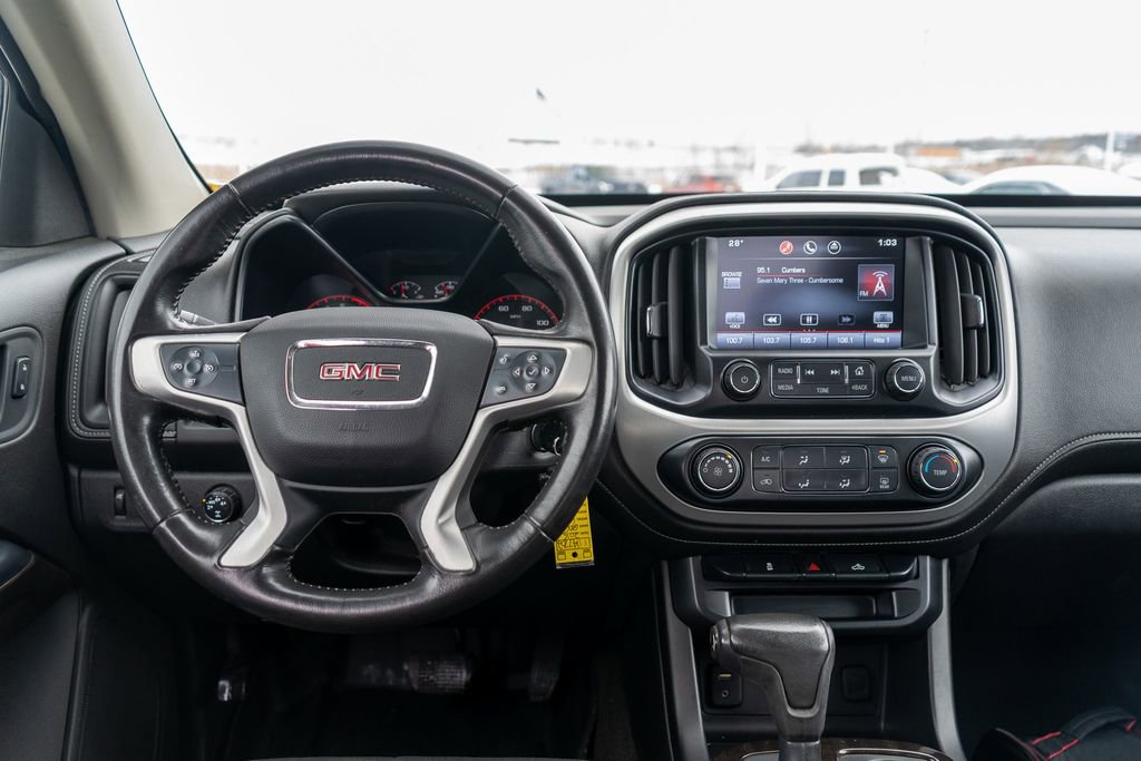 Used 2015 GMC Canyon SLE image 15