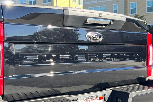 Used 2022 Ford F250 Lariat w/ Black Appearance Package image 32