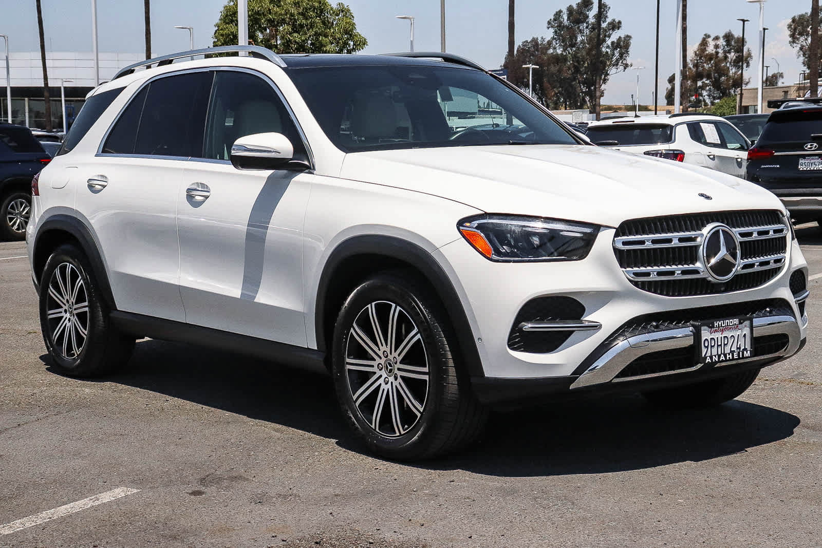 Used 2024 Mercedes-Benz GLE 350 4MATIC image 3