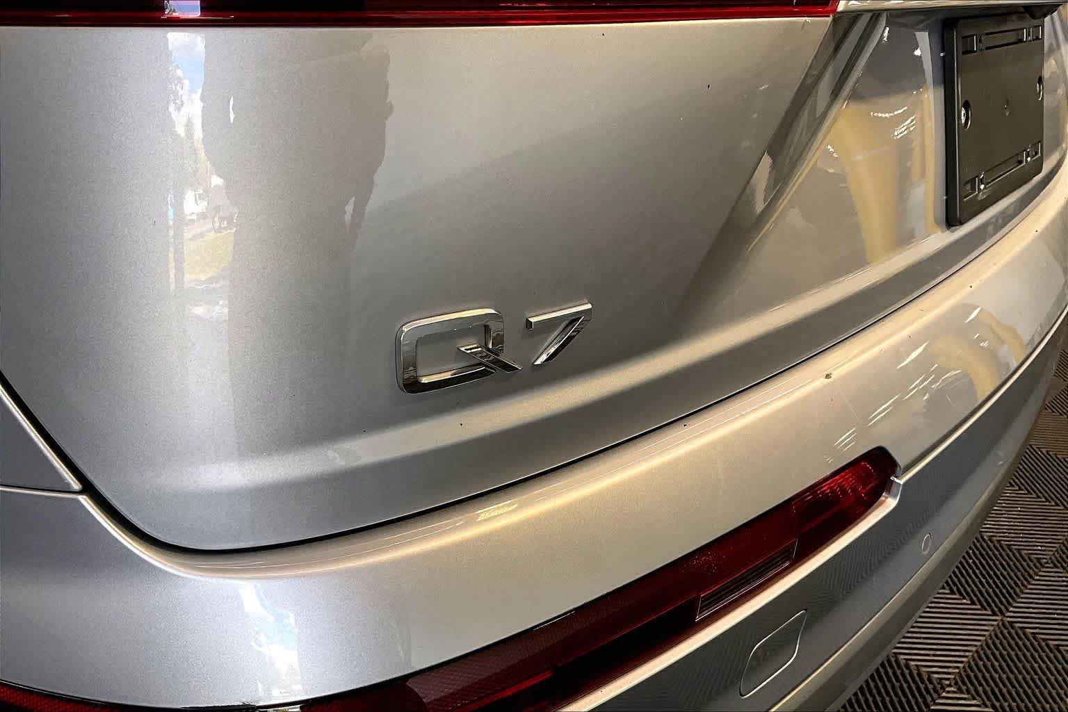 Used 2019 Audi Q7 3.0T Premium Plus w/ Premium Plus Package AWD/4WD image 10