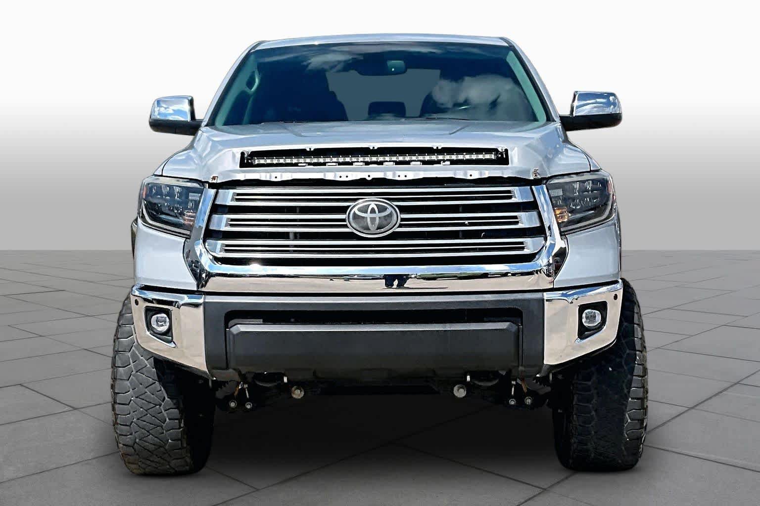 Used 2020 Toyota Tundra Limited w/ Limited Premium Package AWD/4WD image 4