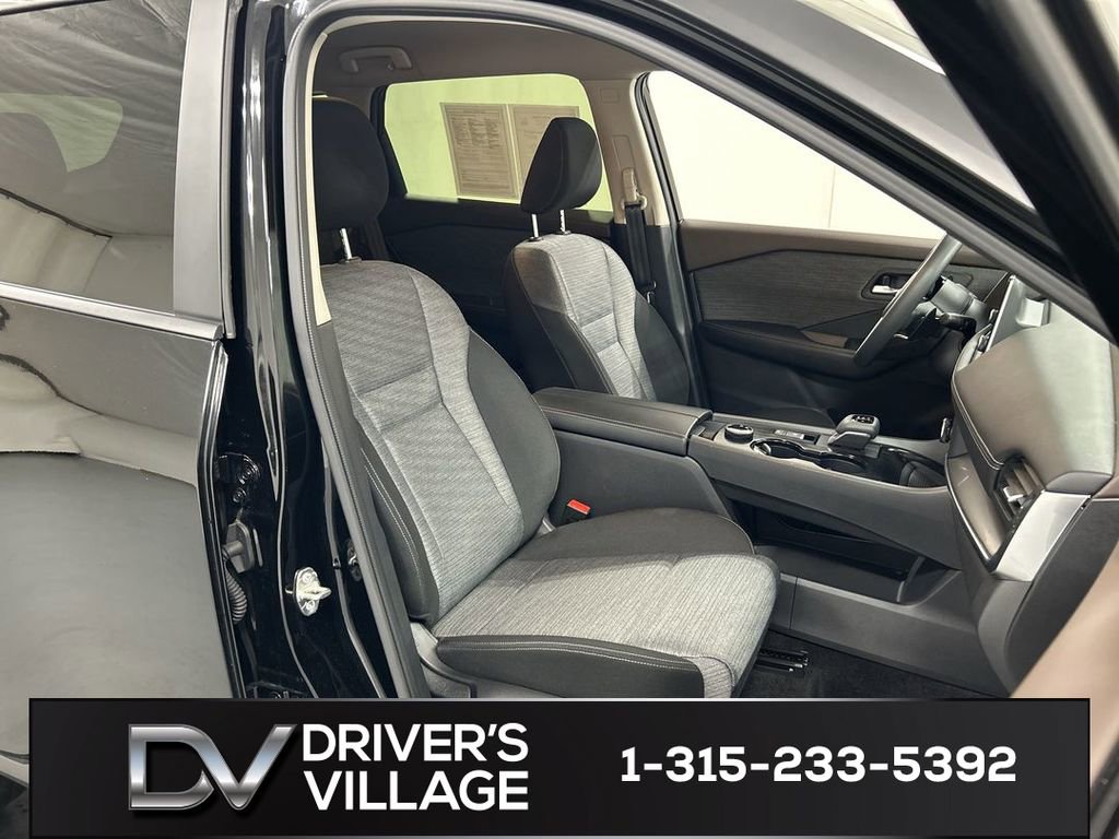Used 2023 Nissan Rogue SV AWD/4WD image 22