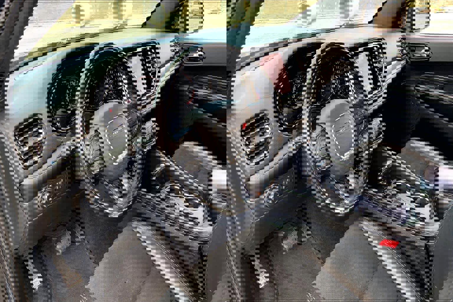 Used 2022 Dodge Durango GT image 32