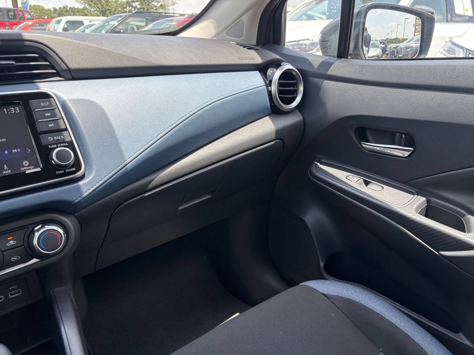 Used 2025 Nissan Versa SV FWD image 32