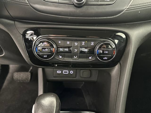 Used 2022 Buick Encore GX Select image 23