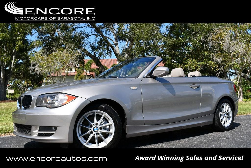 Used 2011 BMW 128i Convertible image 1