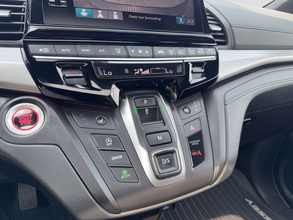 Used 2025 Honda Odyssey Sport-L image 18
