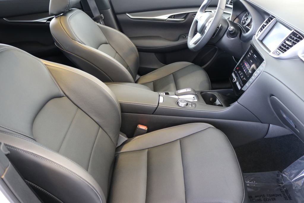 Certified 2025 INFINITI QX50 Luxe image 39