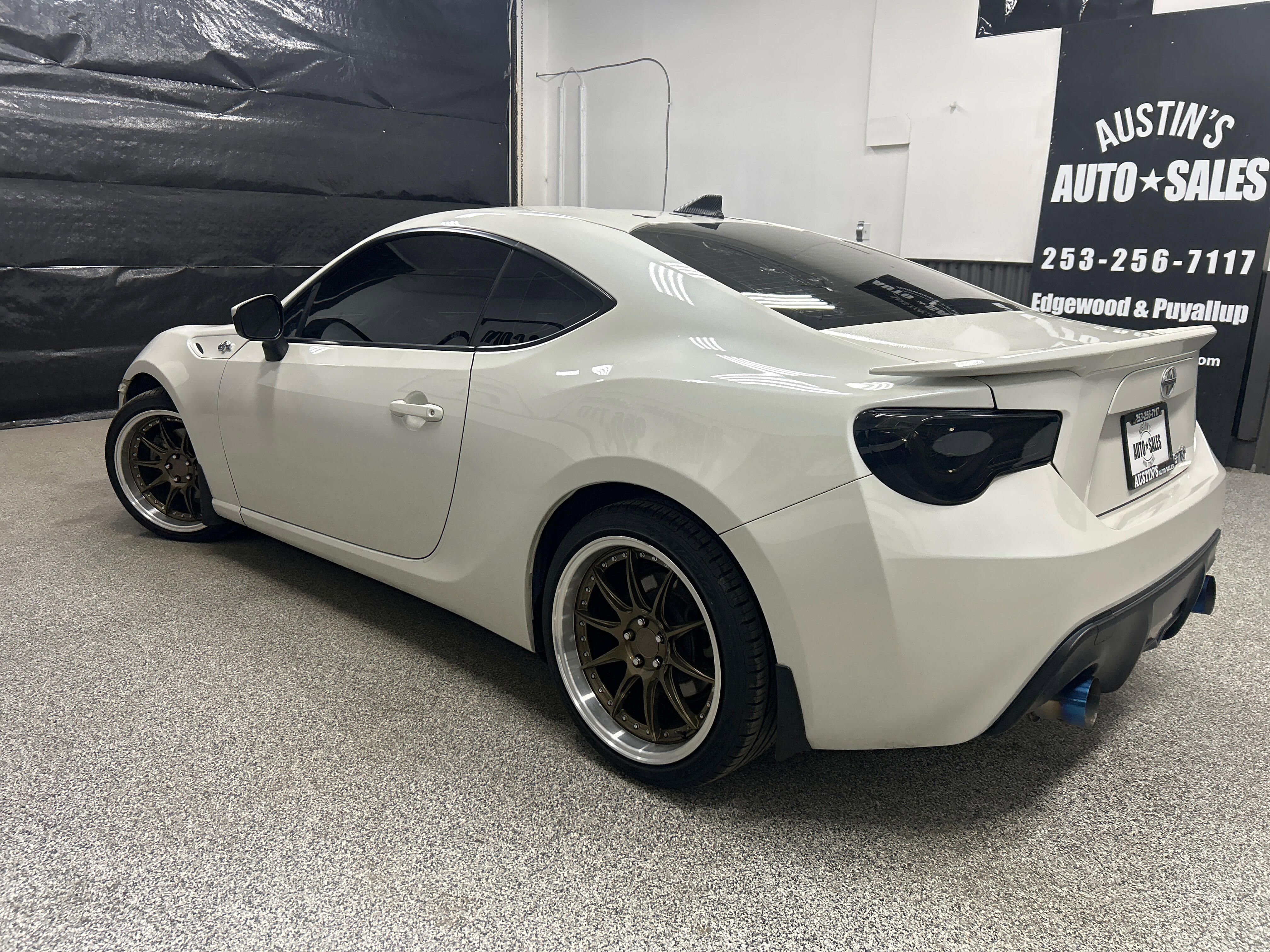Used 2015 Scion FR-S image 4