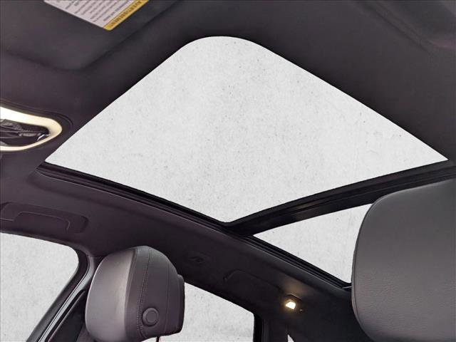 Used 2020 Porsche Macan image 16