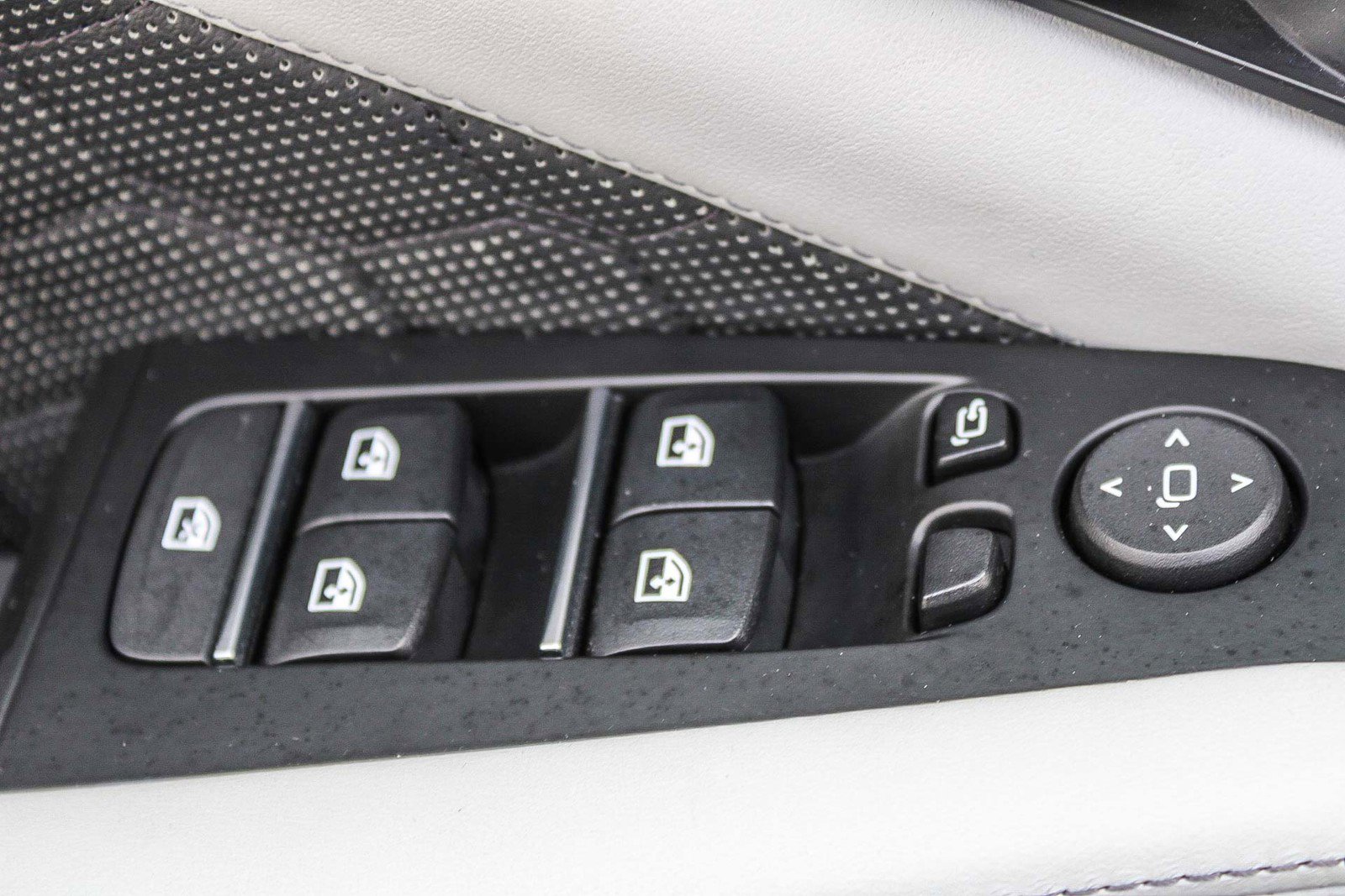 Used 2021 BMW X5 M w/ Executive Package image 20