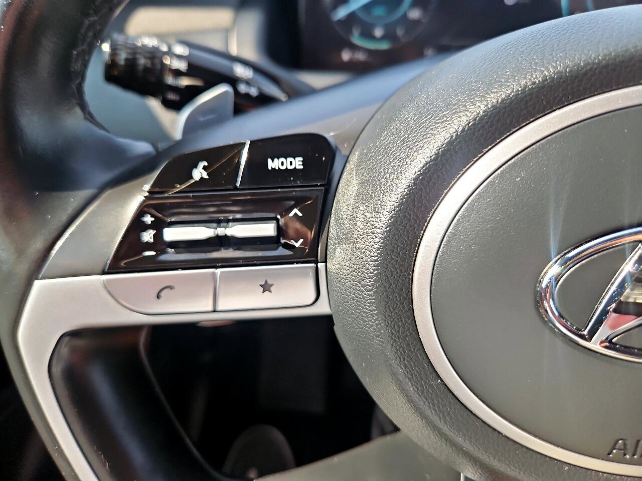 Used 2022 Hyundai Santa Cruz Limited image 30