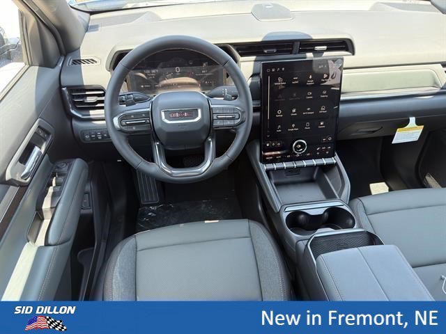 New 2027 GMC Terrain AT4 w/ LPO, Floor Liner Package AWD/4WD image 9
