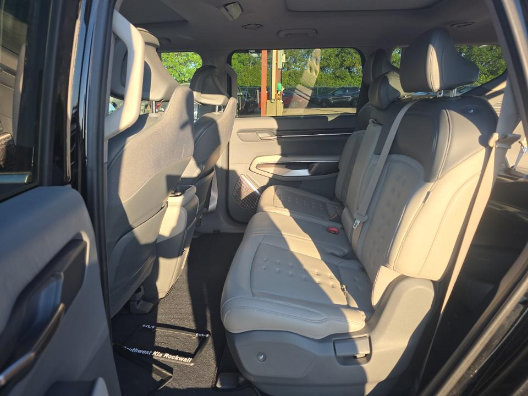 Used 2024 Kia EV9 Wind AWD/4WD image 15