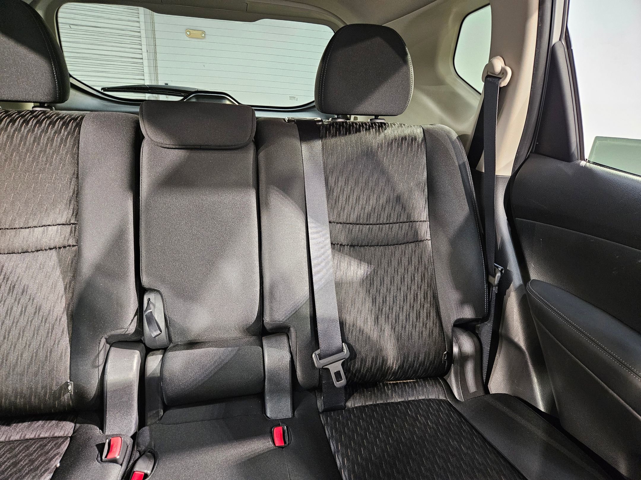 Used 2017 Nissan Rogue SV FWD image 14