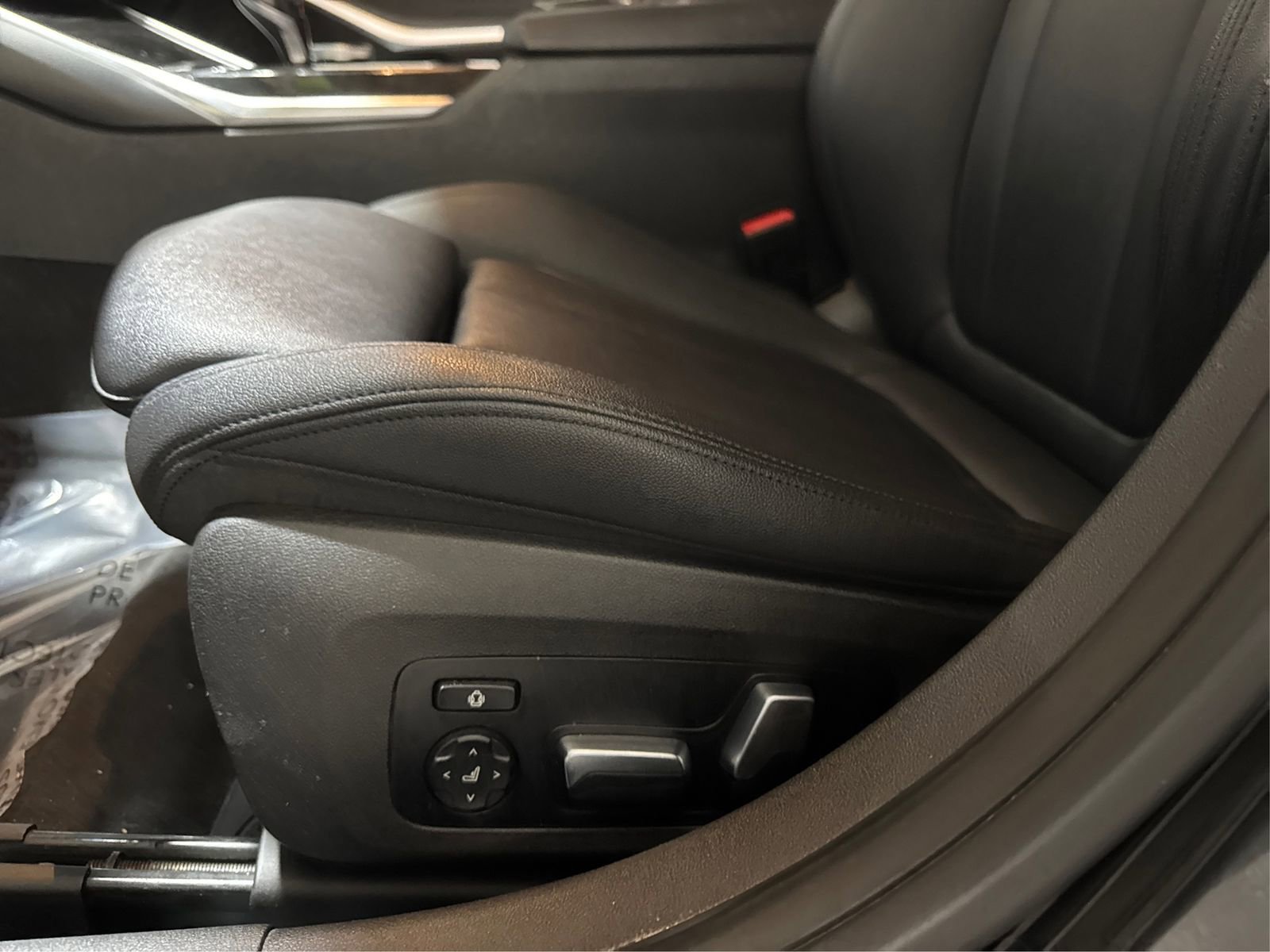 Used 2019 BMW 330i xDrive Sedan w/ Convenience Package image 18